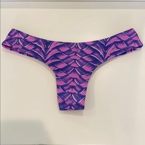 They no longer fit (worn maybe 3 times)